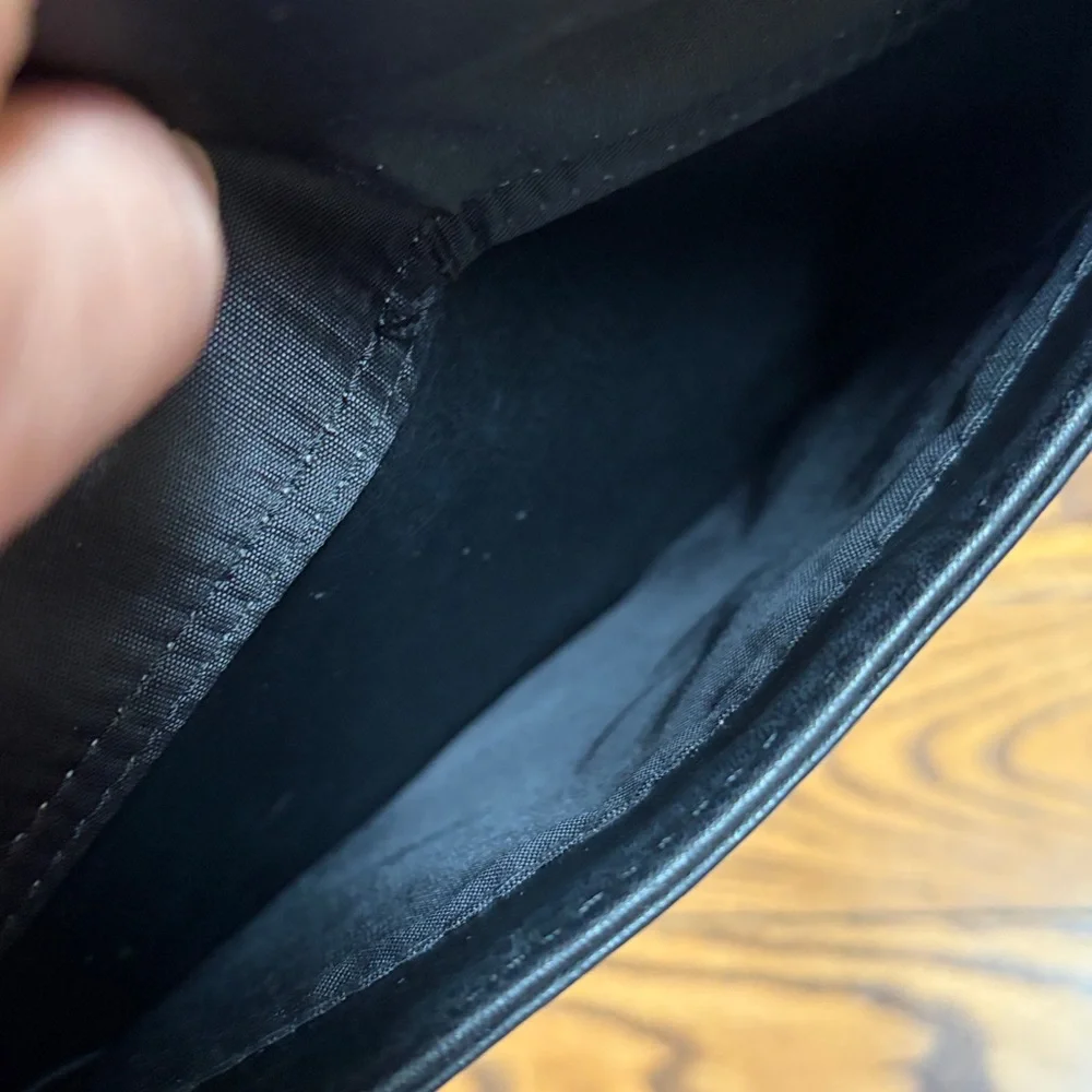 Nicole Miller Elegant Black Crossbody Bag - Picture 4 of 10